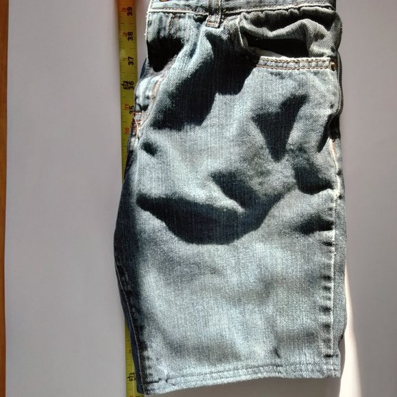 Denim shorts - Picture 3 of 4